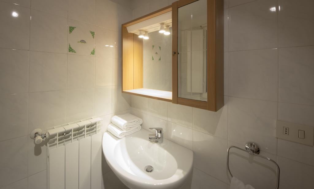 Apartment House In The San Pier Maggiore Arch Florenz